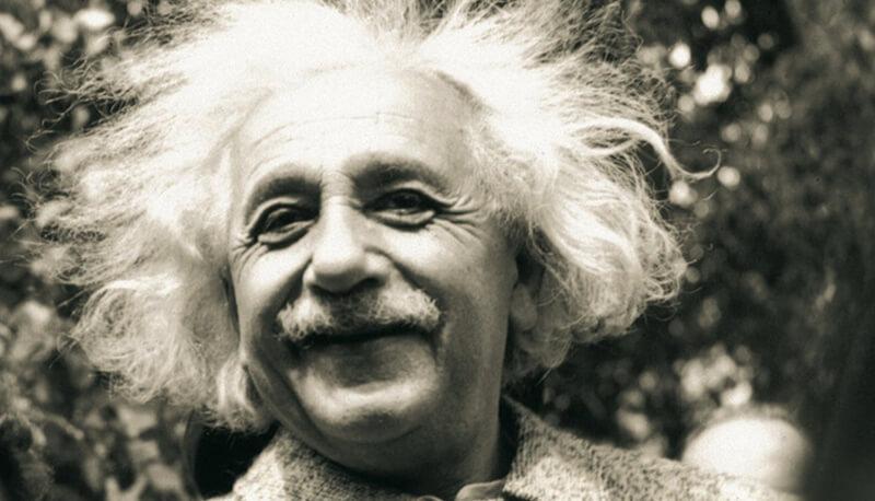 I giganteschi scivoloni scientifici di Albert Einstein