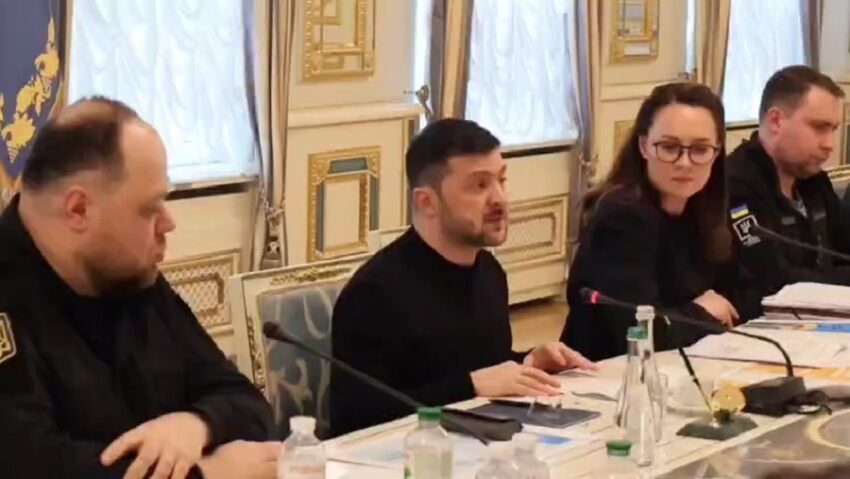 Zelensky minaccia Orban: “Nessuno nell’UE bloccherà i 90 miliardi per i soldati ucraini. Daremo il suo indirizzo alle nostre forze armate”