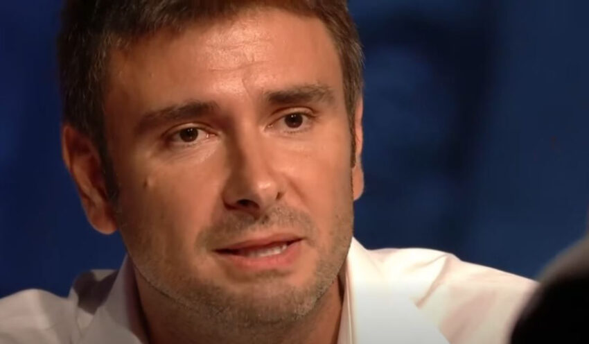 Alessandro Di Battista: “consiglio a tutti di vaccinarsi”